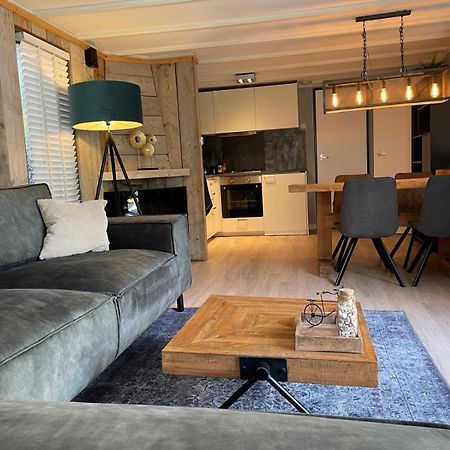 Uniek Chalet Op De Veluwe, In Bosrijke Omgeving. 皮滕 外观 照片