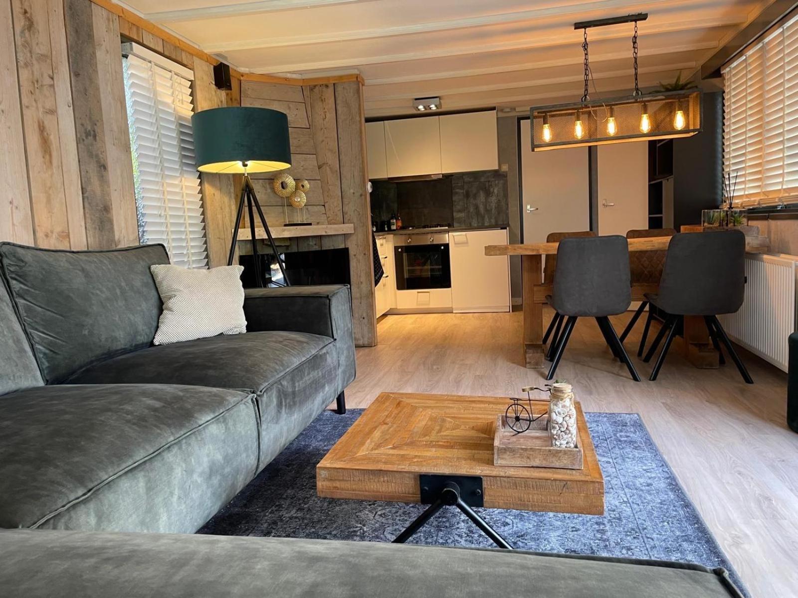 Uniek Chalet Op De Veluwe, In Bosrijke Omgeving. 皮滕 外观 照片